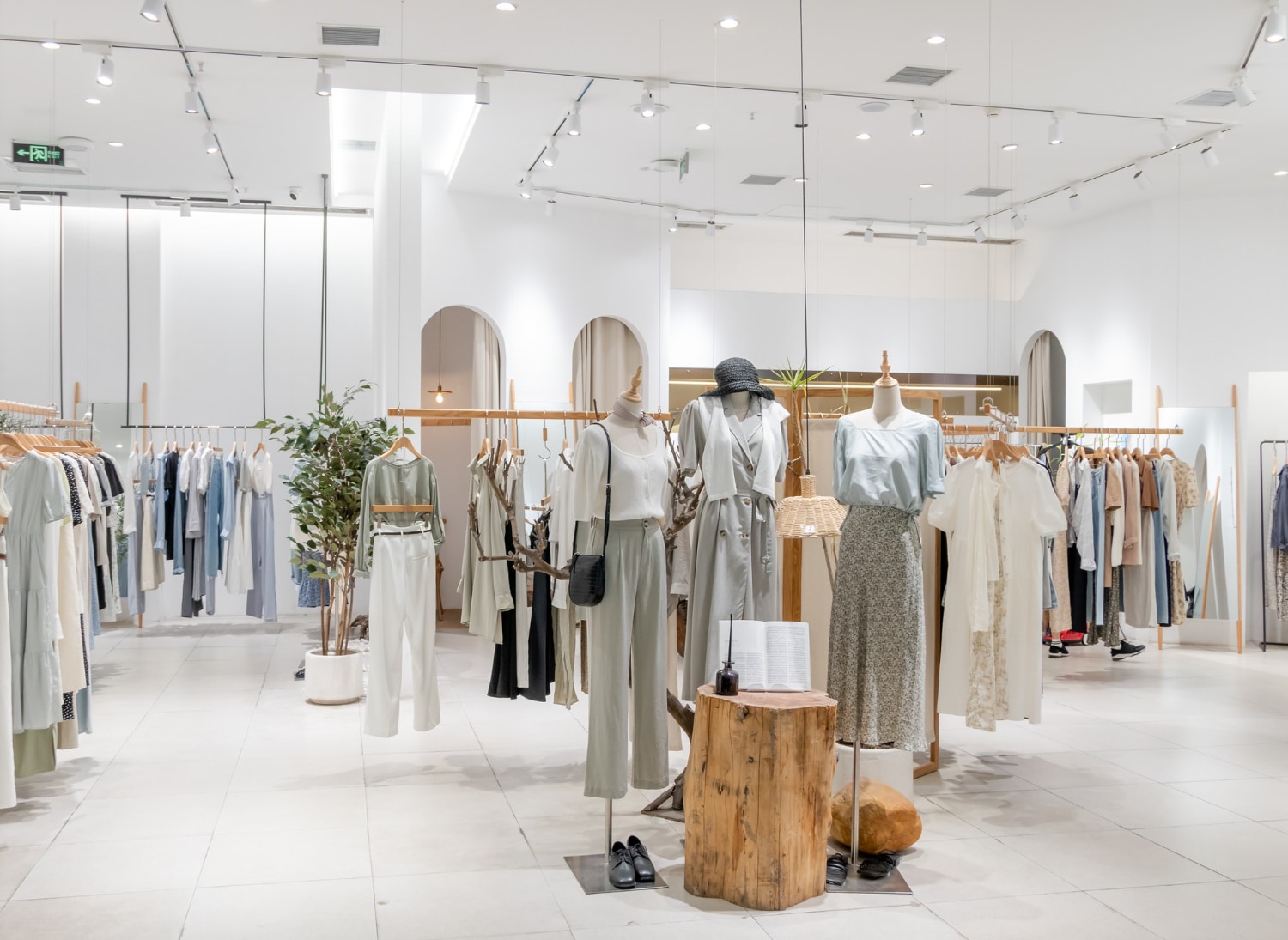 Women's fashion store in the shopping mall