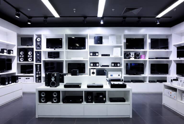 Electronics retail store